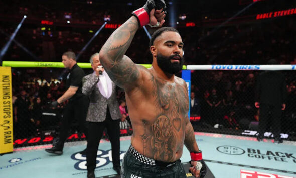 Gable Steveson reveals what he told Daniel Cormier after successful UFC 329 debut: "I'm a big DC fan"