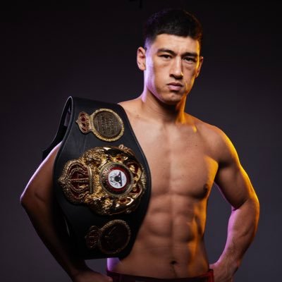 "Bivol Defeats Eifert in Russia, Successfully Retains Two Championship Titles"