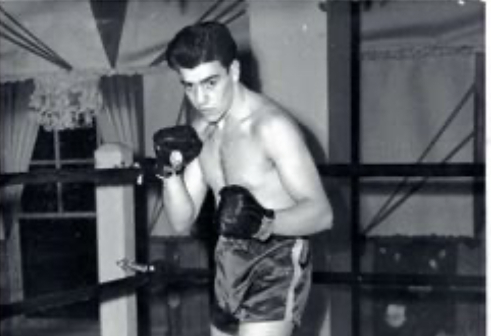 "Vincent Gigante: Unraveling the Boxing Legacy Before the Bathrobe"
