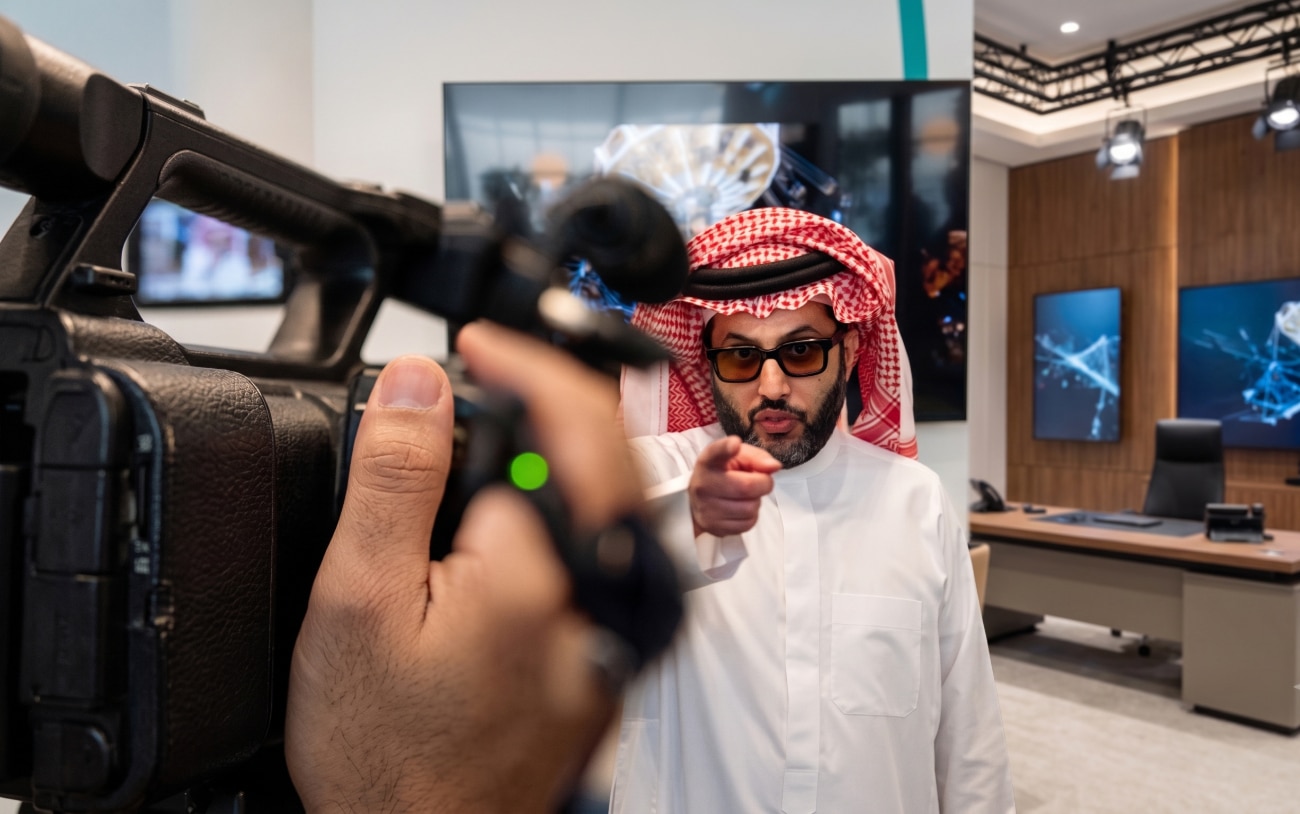 "Turki Alalshikh Unveils Wembley Challenge for Anthony Joshua vs. Tyson Fury Showdown"