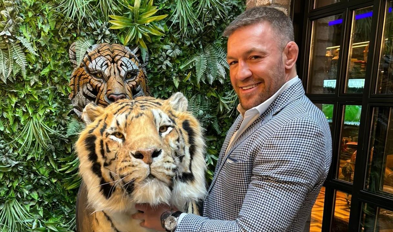 Conor McGregor discusses ongoing issue of fighter pay
