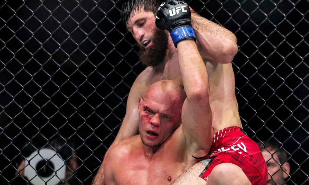 Morning Report | Chris Weidman says Magomed Ankalaev not to blame for UFC Abu Dhabi fiasco: &lsquo;I think it was Guskov&rsquo;s fault&rsquo;