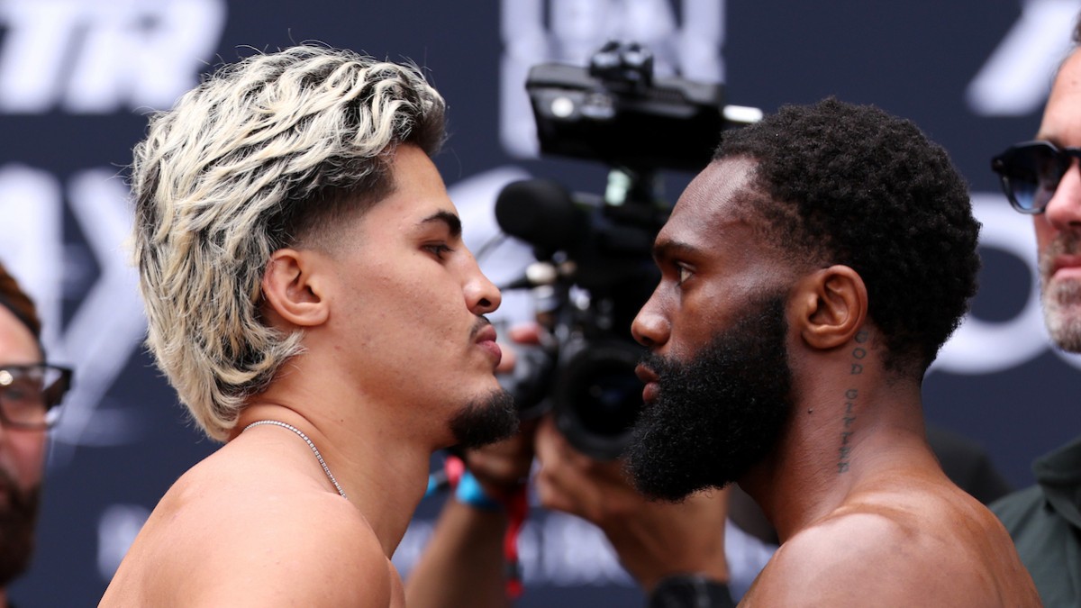 "Xander Zayas vs Jaron Ennis: Detailed Scorecard Analysis"