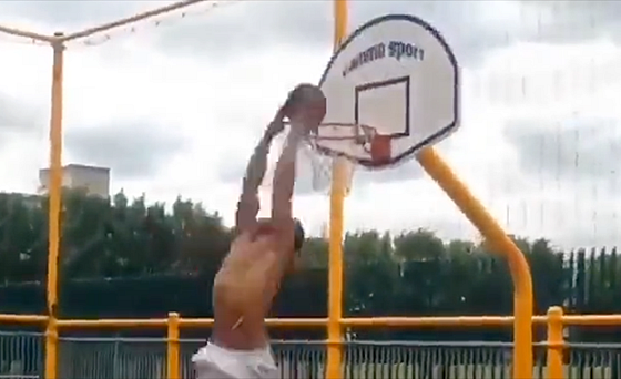 Cyril Gane scores against 4x NBA Defensive Player of the Year