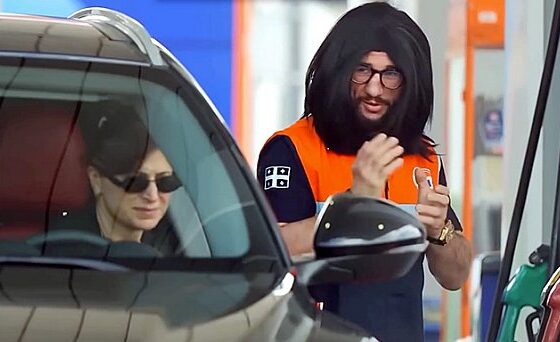 Merab Dvalishvili's hilarious prank ends after fan recognizes his nose