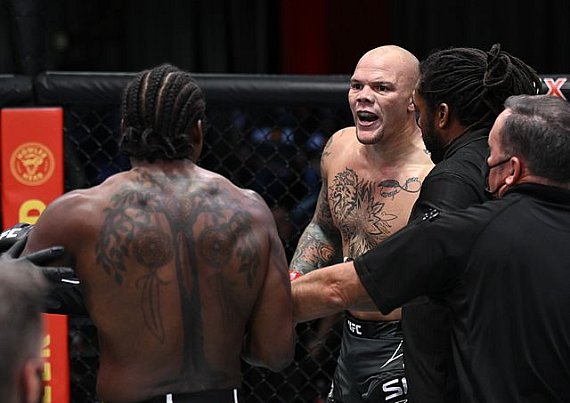Matt Brown rips fan backlash against Anthony Smith after arrest