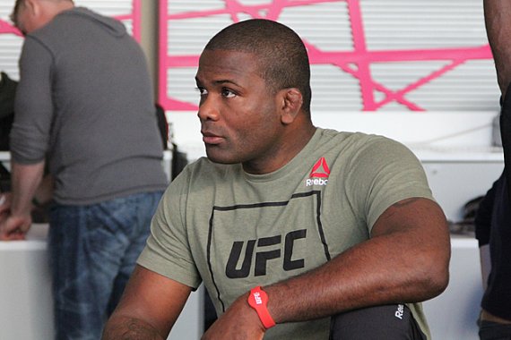 Din Thomas &lsquo;ashamed and embarrassed,&rsquo; apologizes to Gillian Robertson