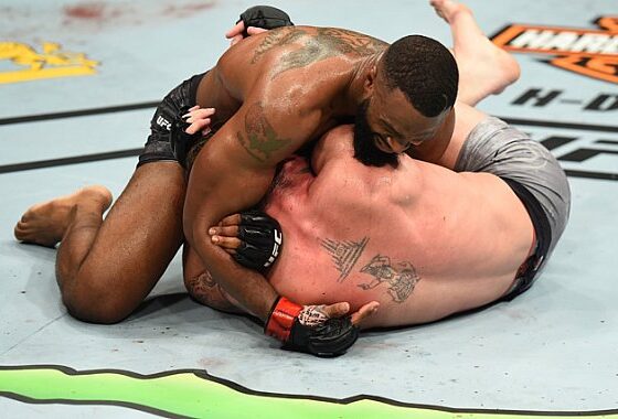 Tyron Woodley beats Joaquin Buckley, then offers to help him win UFC gold