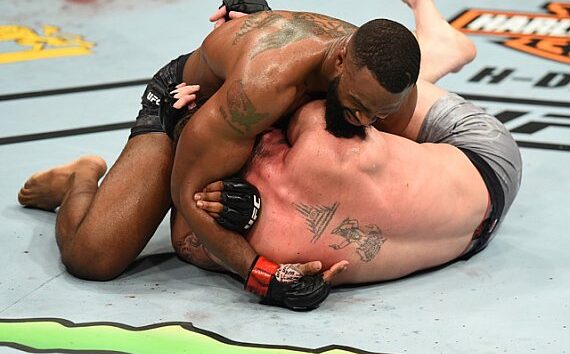 Tyron Woodley beats Joaquin Buckley, then offers to help him win UFC gold