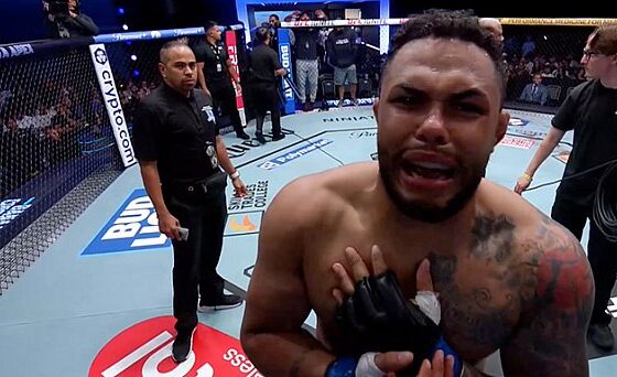 Guilherme Uriel corrects his DWCS &lsquo;sin&rsquo; with 50-second submission