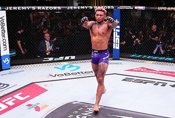 Sean Brady spots major Carlos Prates weakness against Islam Makhachev