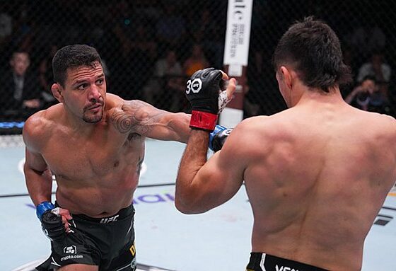 Rafael dos Anjos nearly retired after three surgeries: 'Man, this is it'