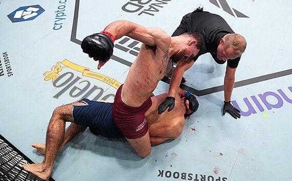 Alexander Volkanovski struggles to keep Mauricio Ruffy down, coach says