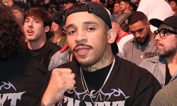 Carlos Prates welcomes rocky start against Islam Makhachev to score KO: "I think I'm going to start by getting smashed"