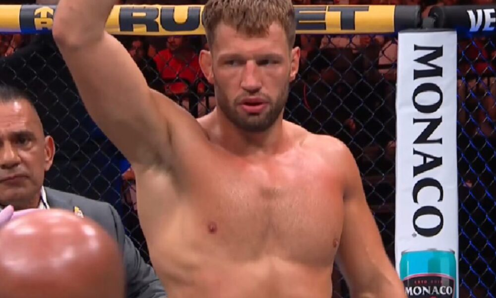 UFC Sacramento Results: Reinier de Ridder TKO's Roman Dolidze (Video)