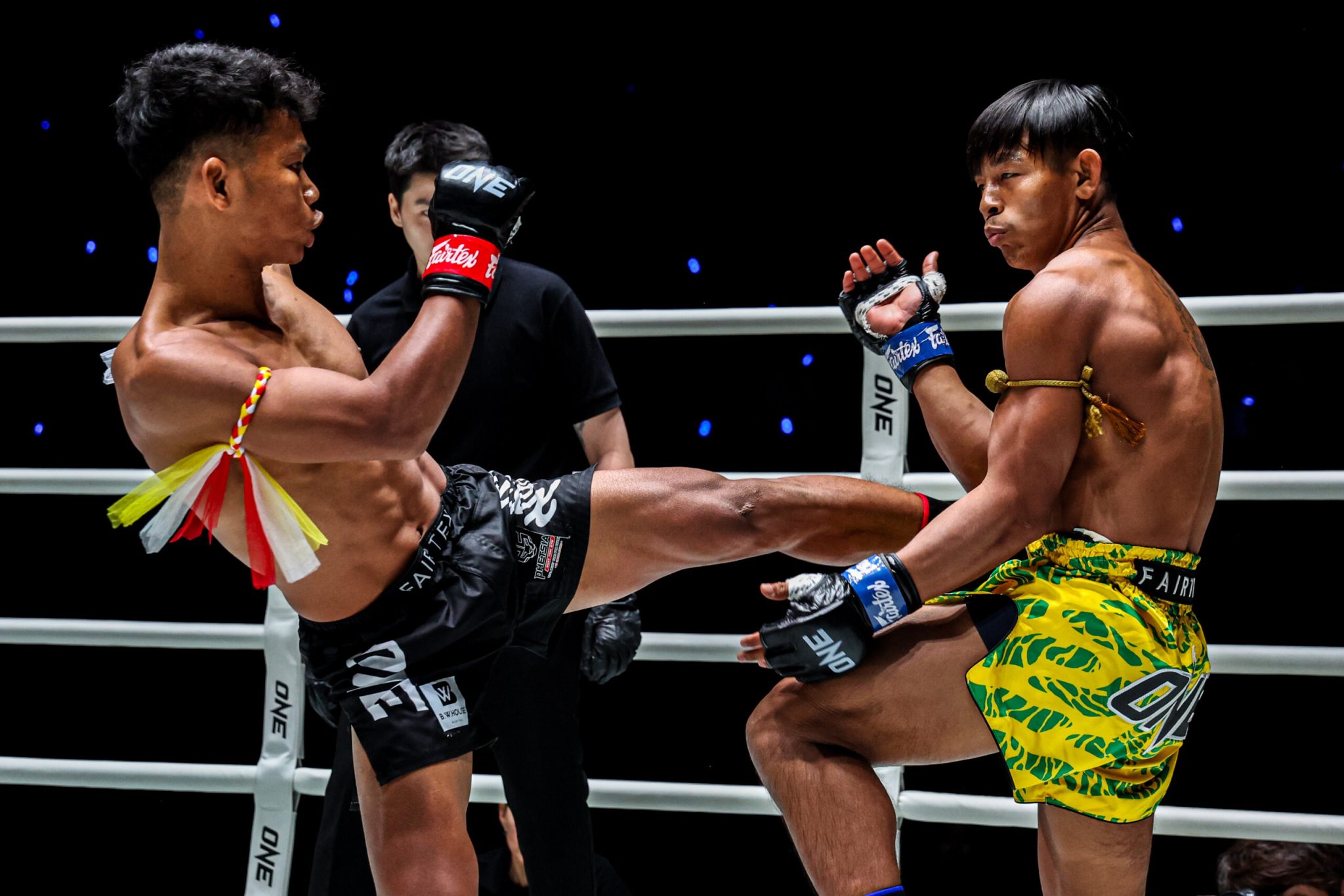 Records collide as Songchainoi and Banluelok both chase a way to ONE World Title