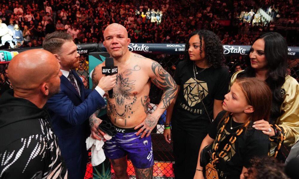 Anthony Smith&rsquo;s wife, manager release statements after his recent arrest