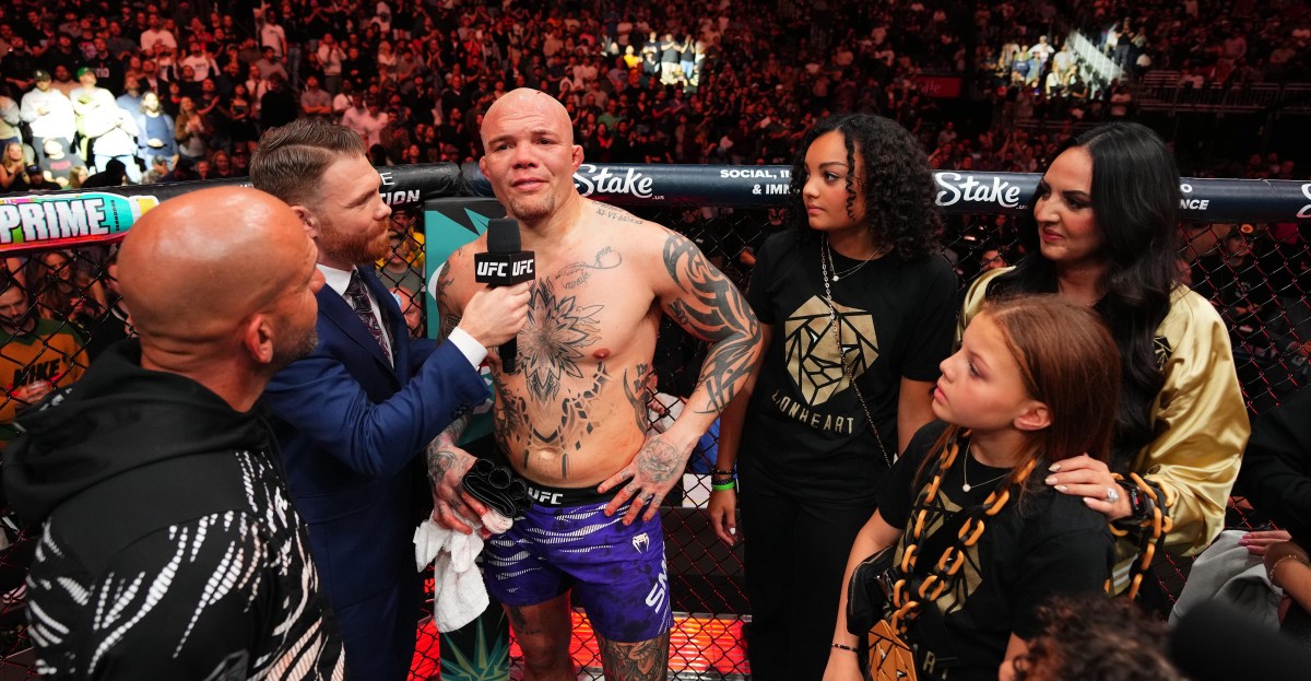 Anthony Smith&rsquo;s wife, manager release statements after his recent arrest