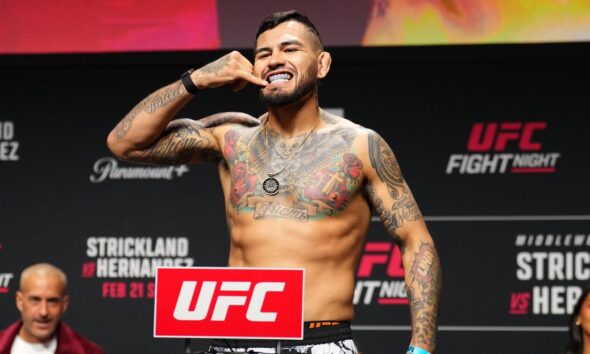 UFC Sacramento weigh-in video: Hernandez vs. Rodrigues
