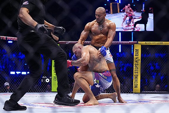 Alex Pereira trolls Ciryl Gane with &lsquo;champion&rsquo; jab following Tom Aspinall exit