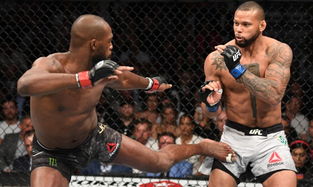 Should MMA ban oblique kicks? A fighter who had his knee torn in a UFC title fight weighs in