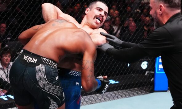 UFC Vegas 121 video: Luis Hernandez taps Sedriques Dumas in under a minute with nasty choke