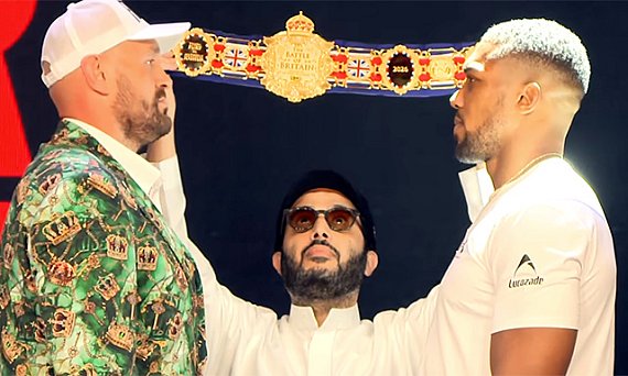 Expert says Tyson Fury showed possible nerves next to Anthony Joshua