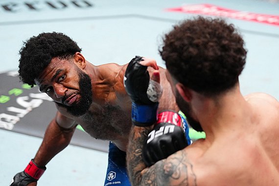 13-0 Jacobe Smith reportedly draws UFC veteran Randy Brown on Halloween