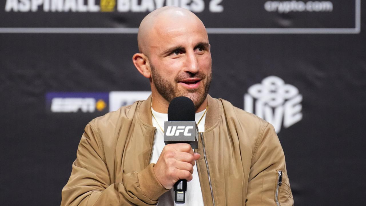 MMA analyst believes Alexander Volkanovski is 'superior' fighter to Movsar Evloev