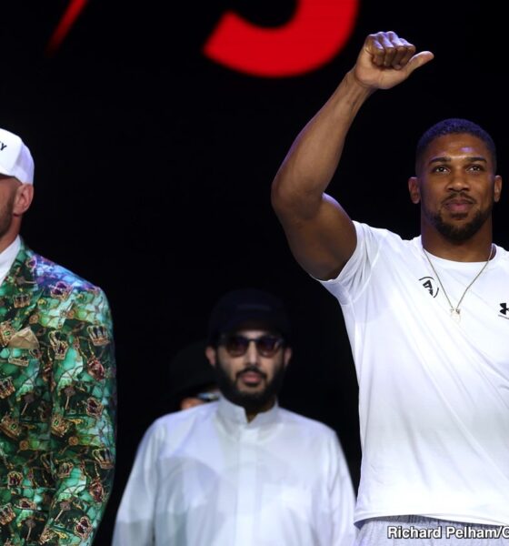 "Tyson Fury's Advantage: The Importance of Leg Endurance in Boxing"