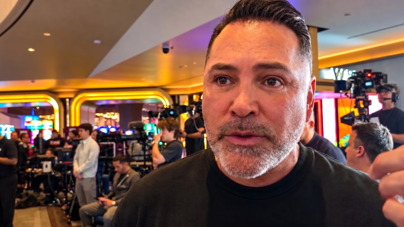 "De La Hoya Calls Thurman 'Over The Hill' in Unconventional Ortiz Fight Proposal"