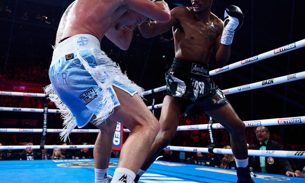 "Alberto Puello Defeated by Dalton Smith in Hard-Fought Battle"