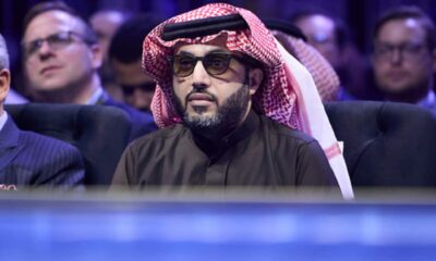 "Impact of Saudi Purse Cuts on Boxing Stars' Earnings Expectations"