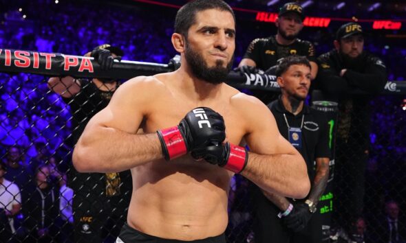 Islam Makhachev reveals why he turned down January fight with Carlos Prates