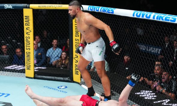 &lsquo;Give me Walker vs. Poatan&rsquo;: Pros react to Johnny Walker&rsquo;s heavyweight knockout at UFC 332