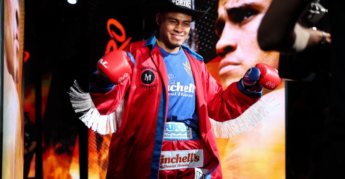 "Emanuel Navarrete vs O’Shaquie Foster: October 24-25 Boxing Schedule and Previews"