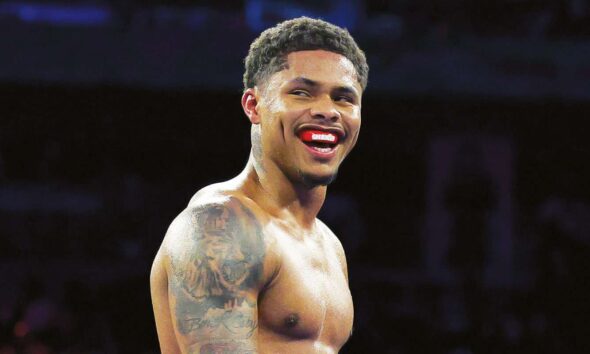 "Shakur Stevenson Calls for Stadium Showdown: A World Title Fight Reminiscent of Mayweather vs Hatton"